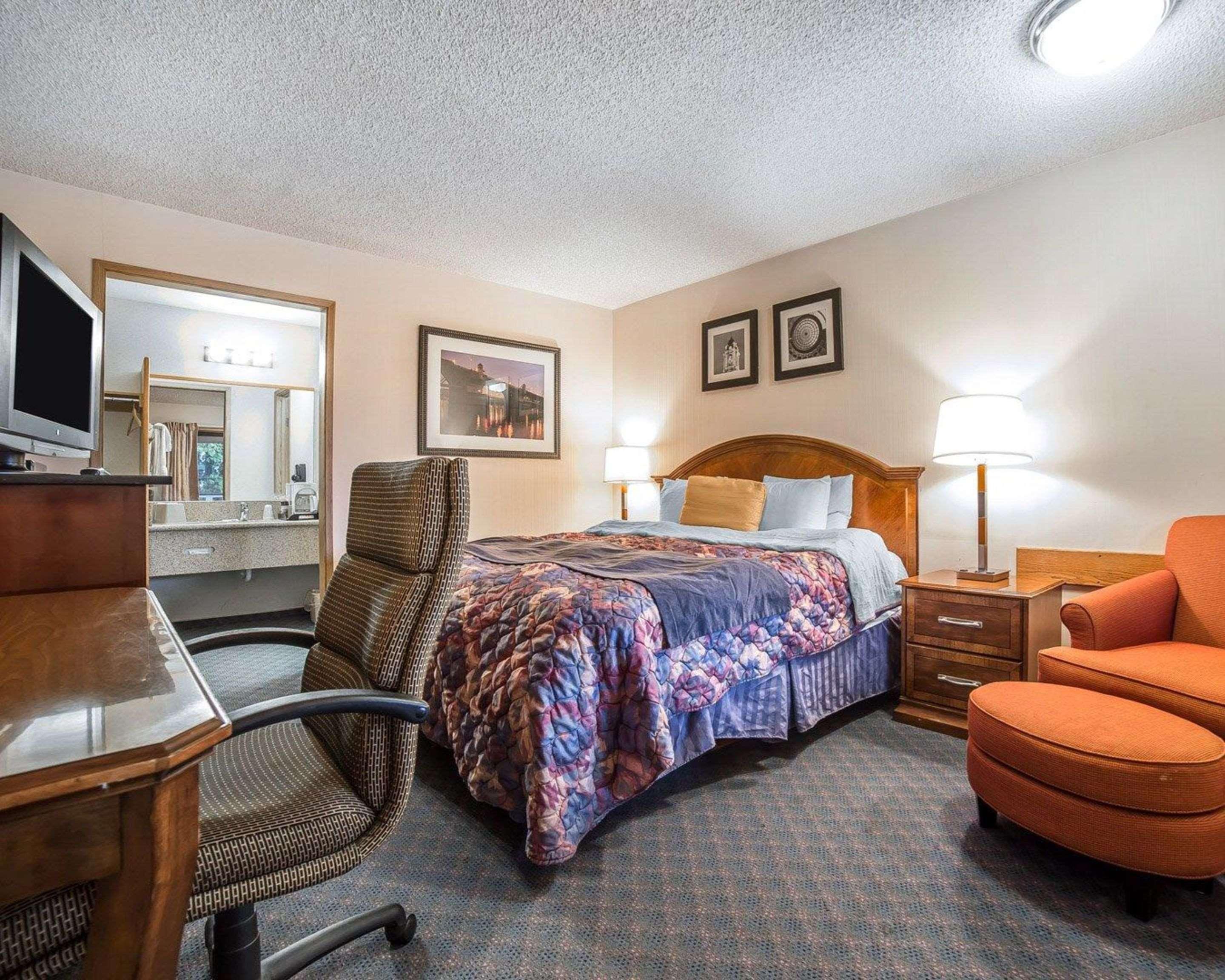 בייקר סיטי Rodeway Inn מראה חיצוני תמונה