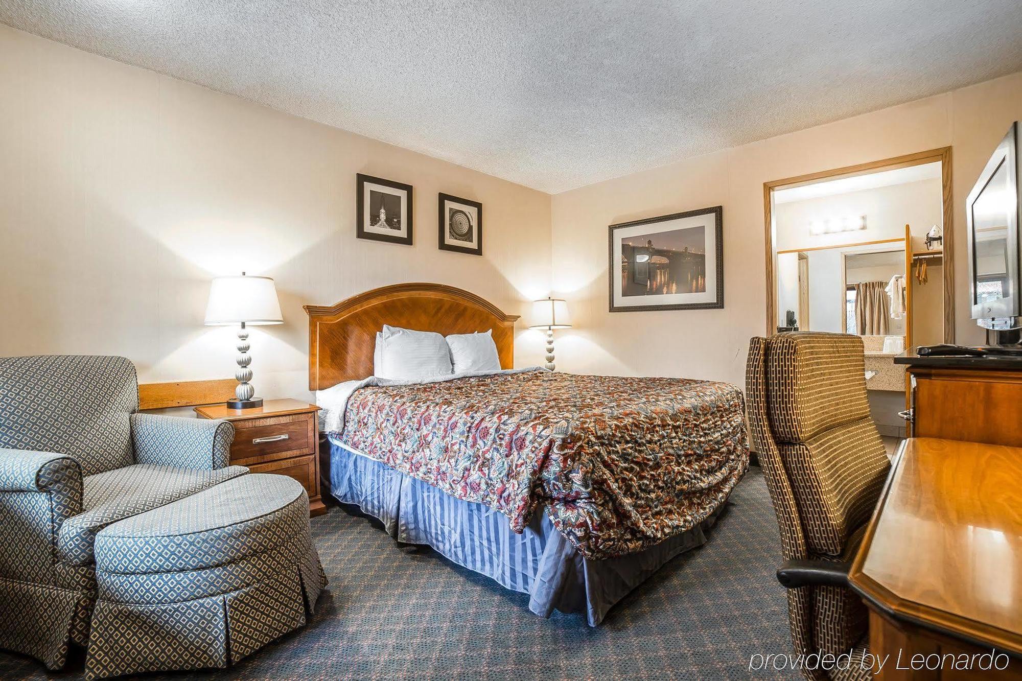 בייקר סיטי Rodeway Inn מראה חיצוני תמונה