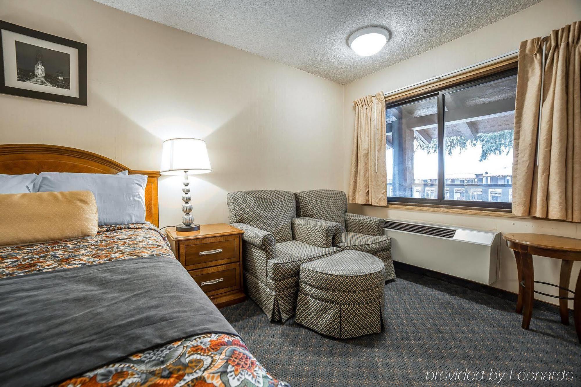 בייקר סיטי Rodeway Inn מראה חיצוני תמונה