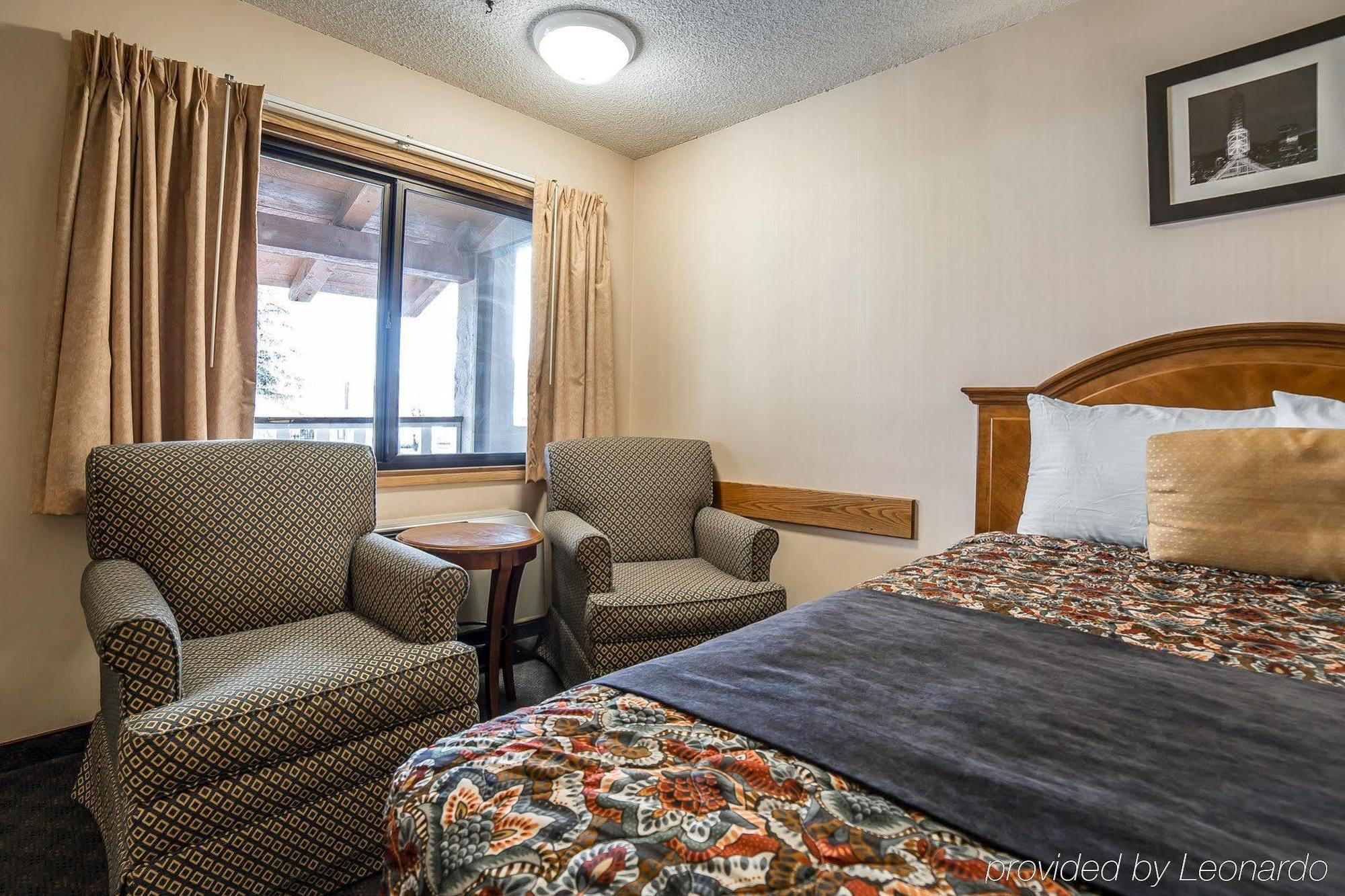 בייקר סיטי Rodeway Inn מראה חיצוני תמונה